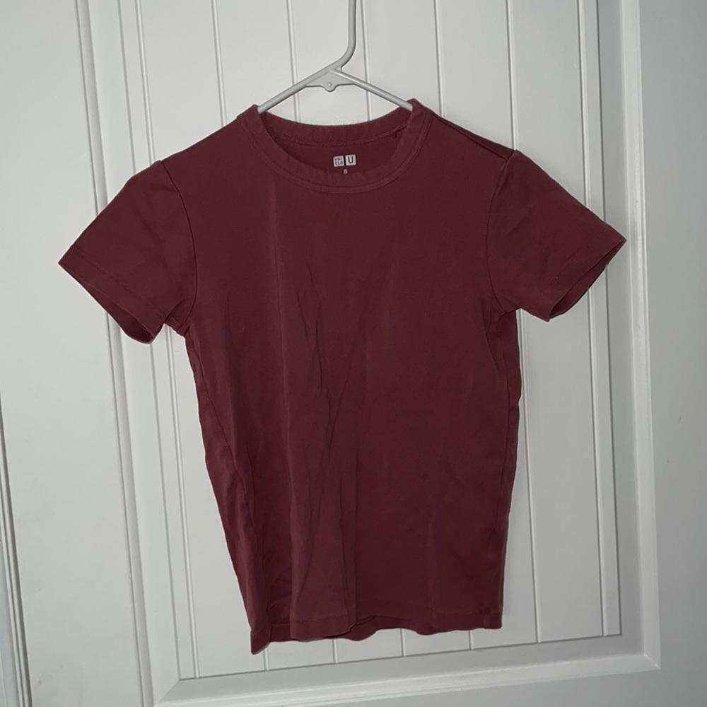 UNIQLO tee
